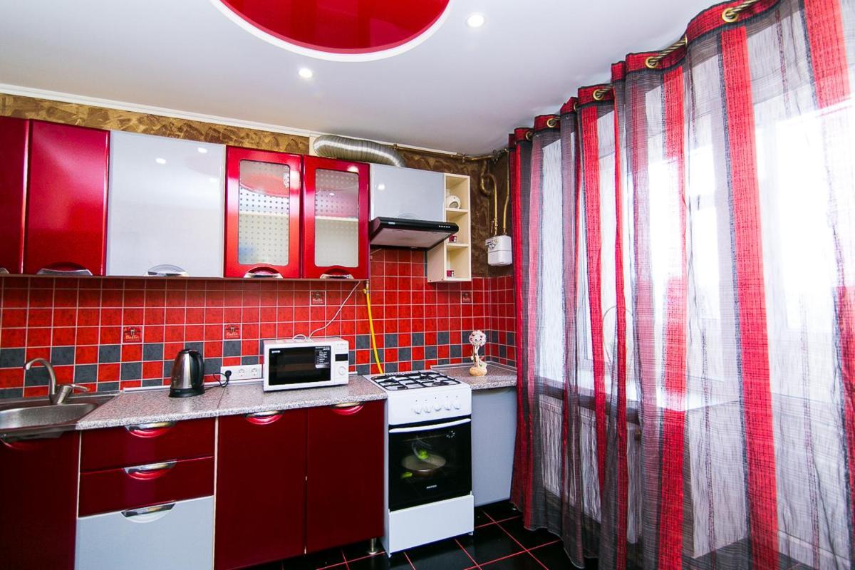 Vip Apartmens Faraon On Illinskaya 1 Floor Sumy Exterior foto